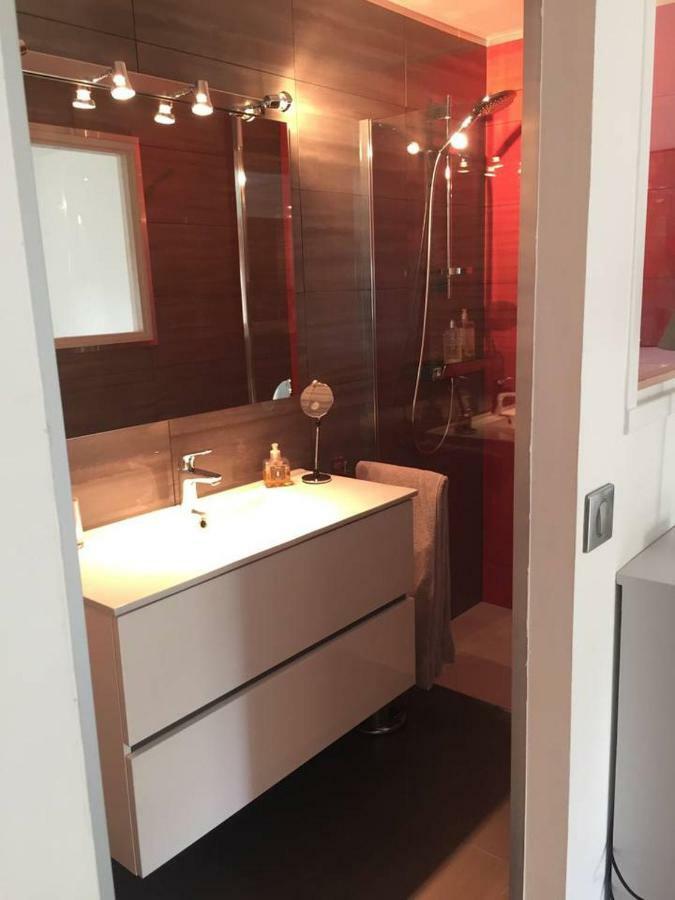 Les Terres Hotel Chaponost Екстериор снимка