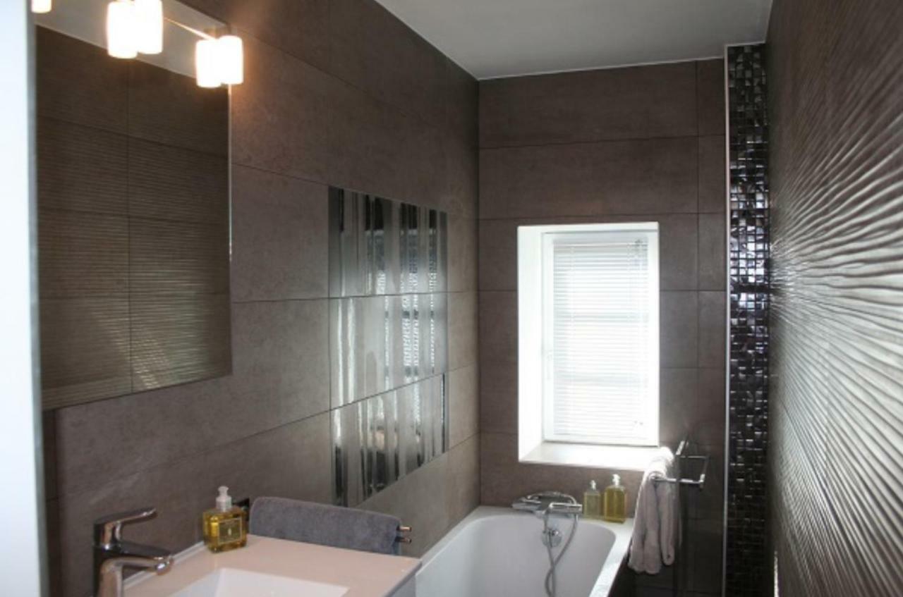 Les Terres Hotel Chaponost Екстериор снимка